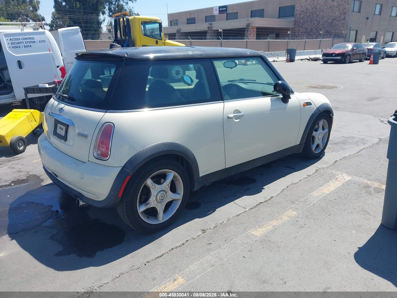 2005 MINI COOPER   · 4/11