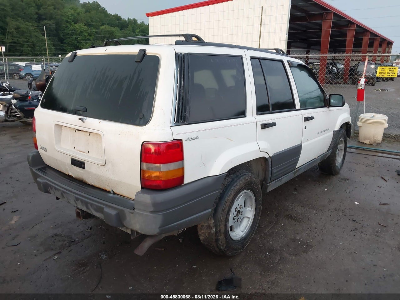 1998 JEEP GRAND CHEROKEE LAREDO · 4/8
