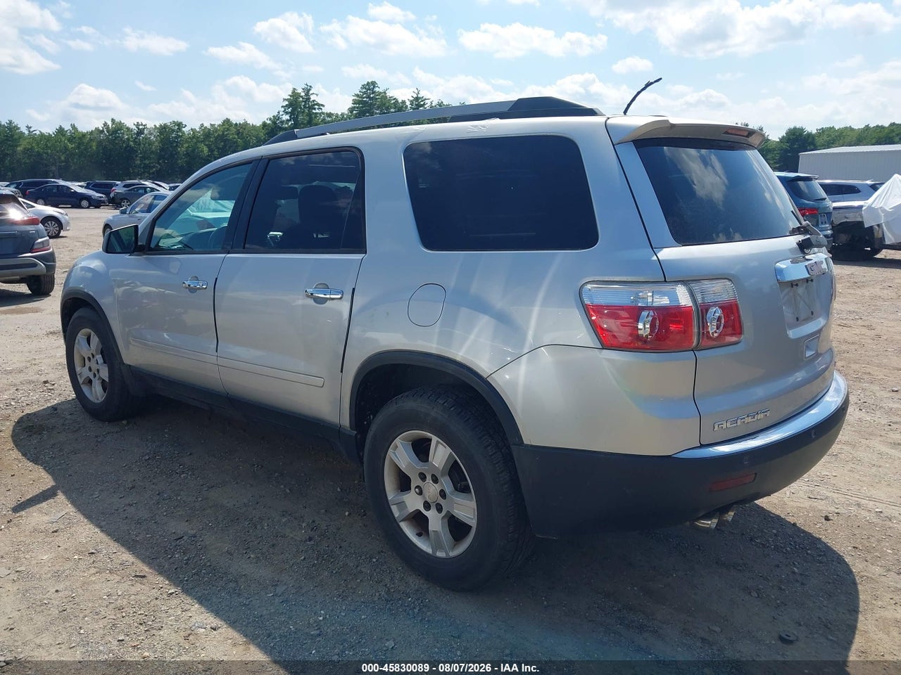 2011 GMC ACADIA SLE · 3/11