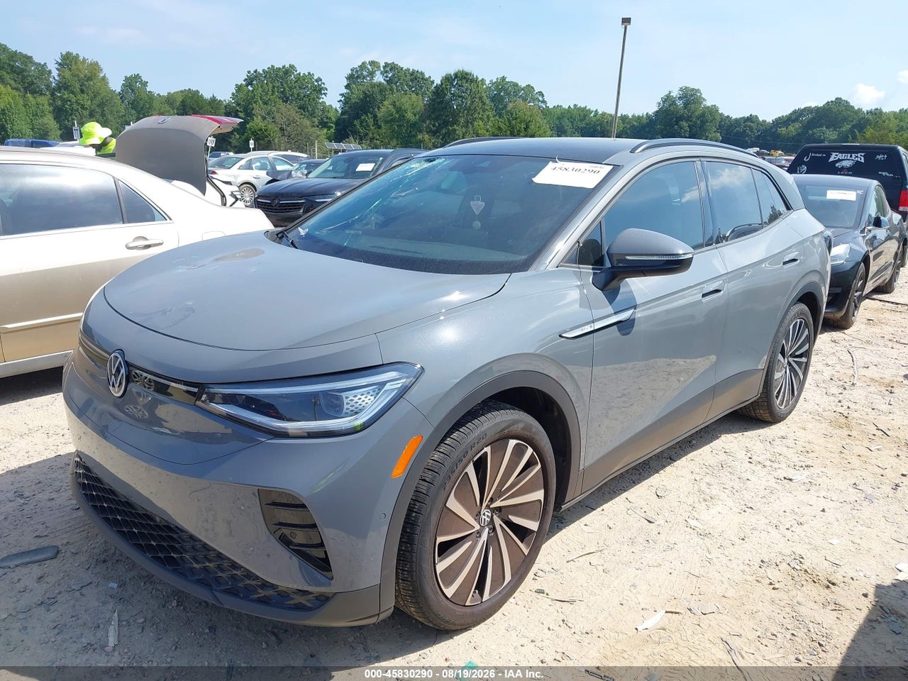2024 VOLKSWAGEN ID.4 S · 2/11