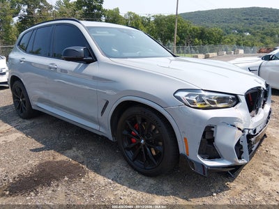 5UX83DP09N9****** · 2022 BMW X3 M40I