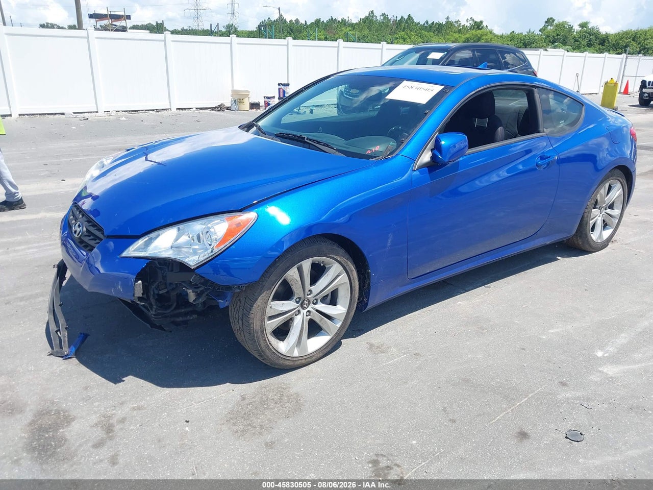 2011 HYUNDAI GENESIS 2.0T PREMIUM · 2/11