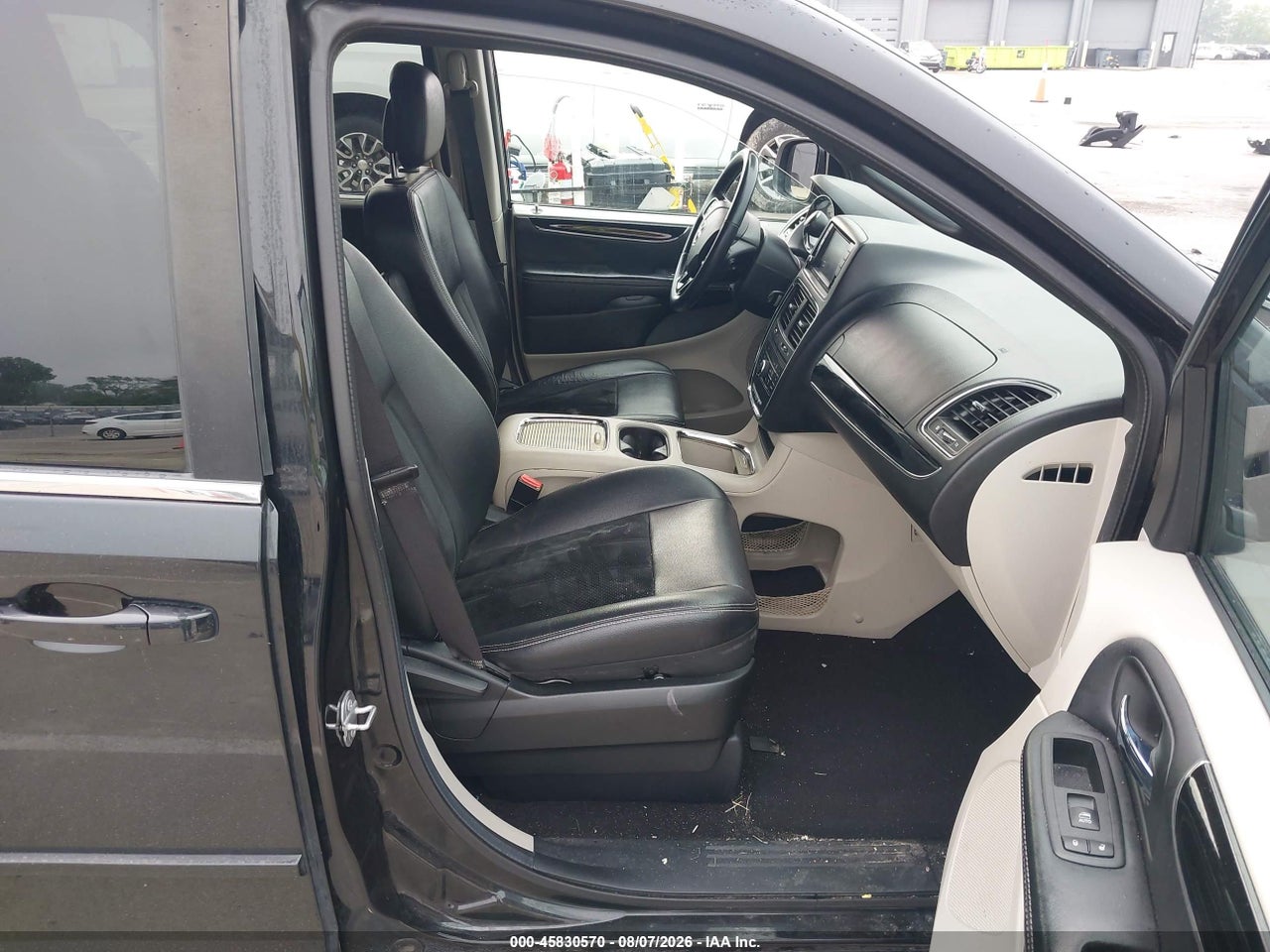 2017 DODGE GRAND CARAVAN SXT · 5/11