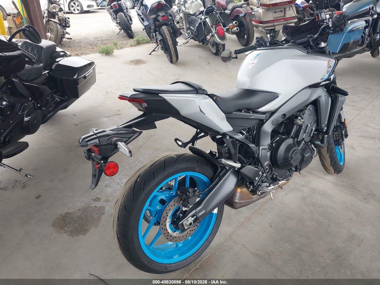 2025 YAMAHA MT09 · 4/11