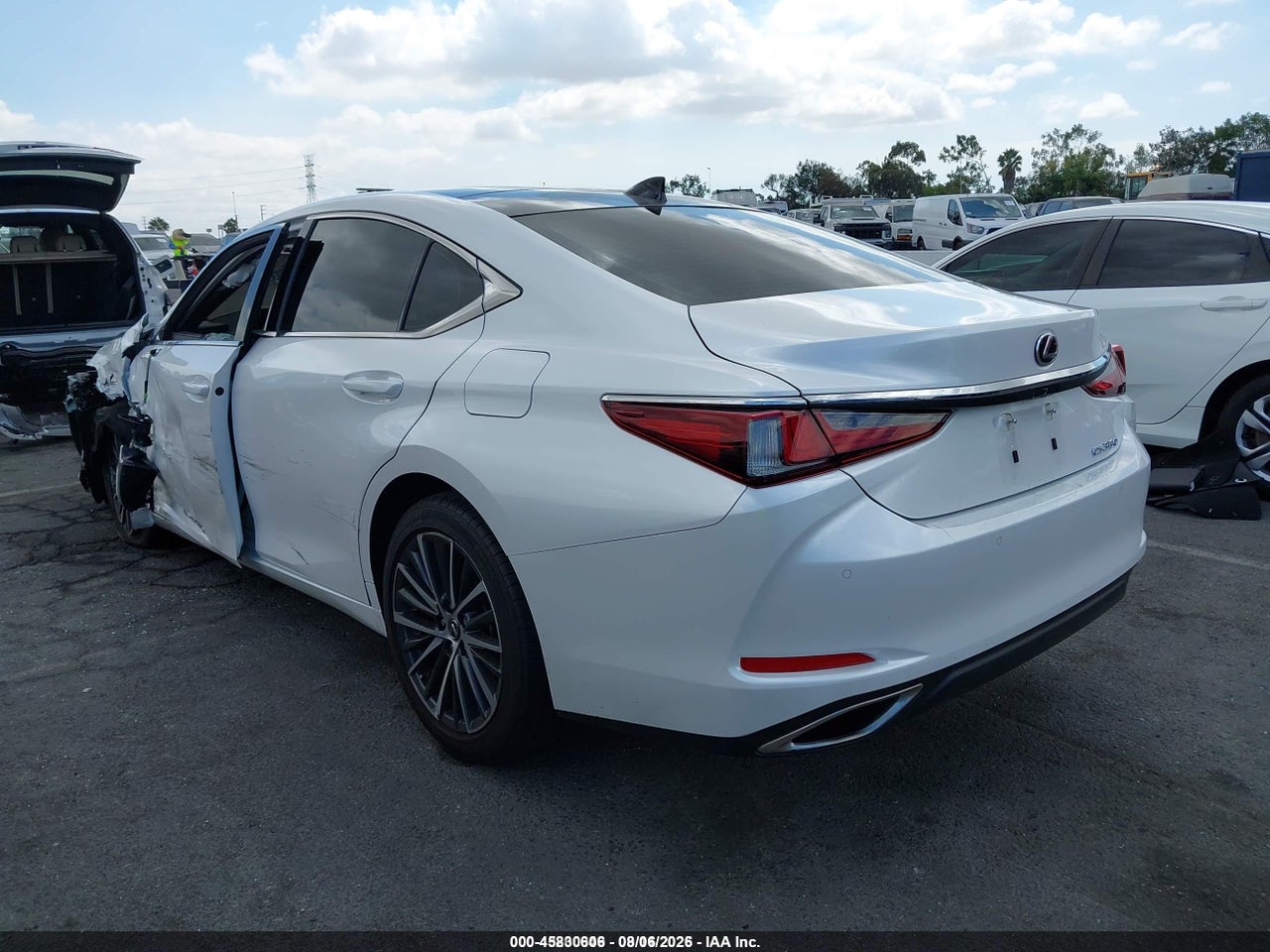 2024 LEXUS ES 350 · 3/11