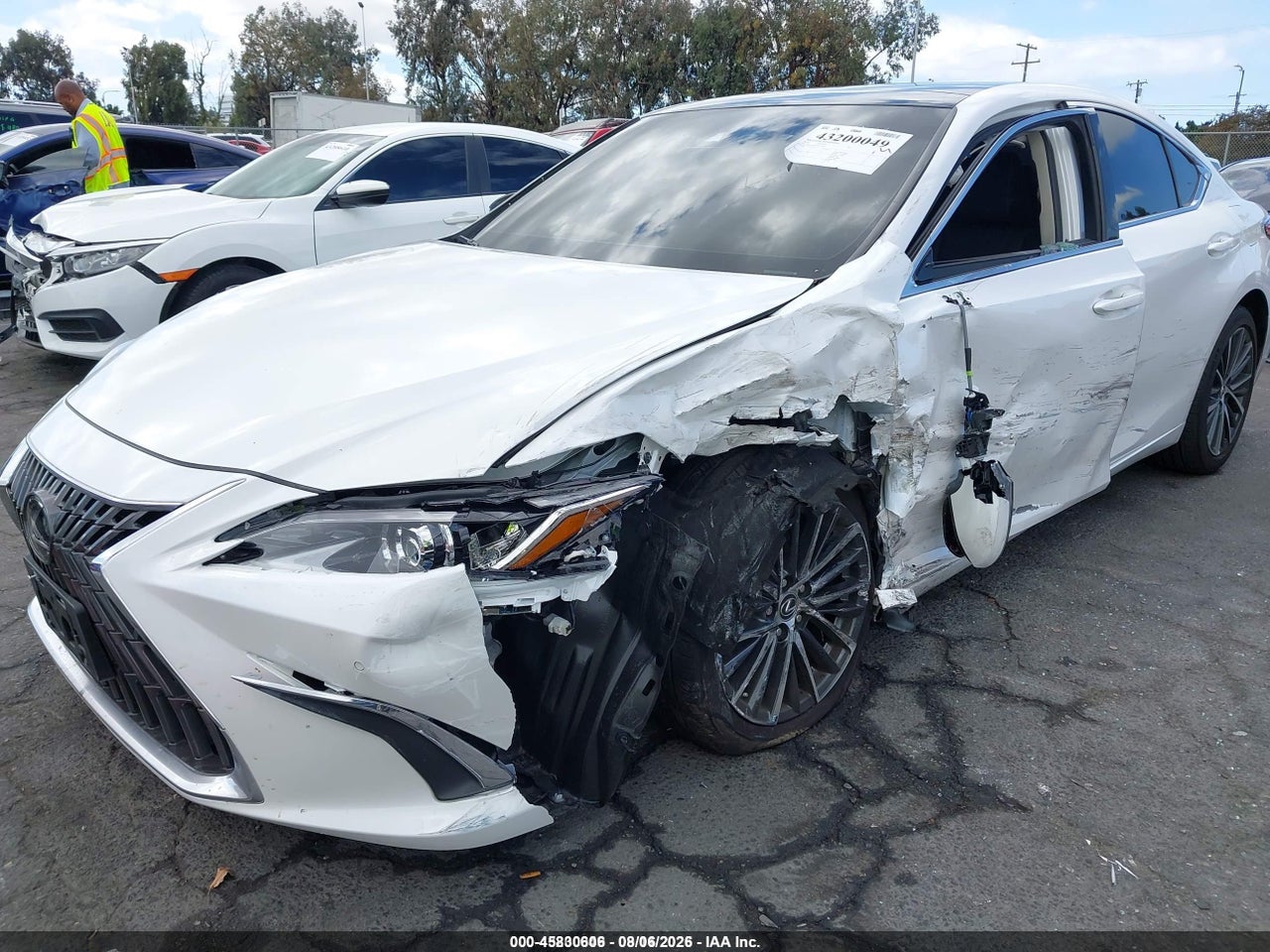 2024 LEXUS ES 350 · 6/11