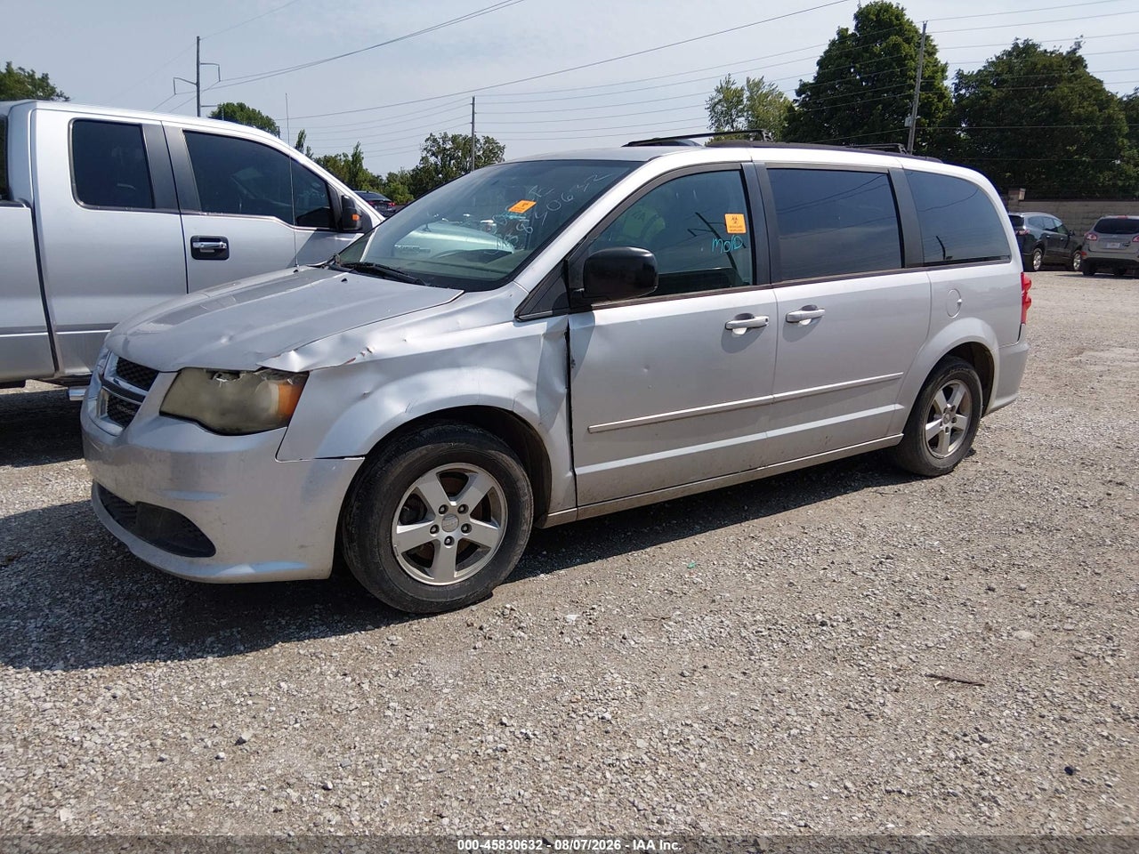 2012 DODGE GRAND CARAVAN SXT · 2/11