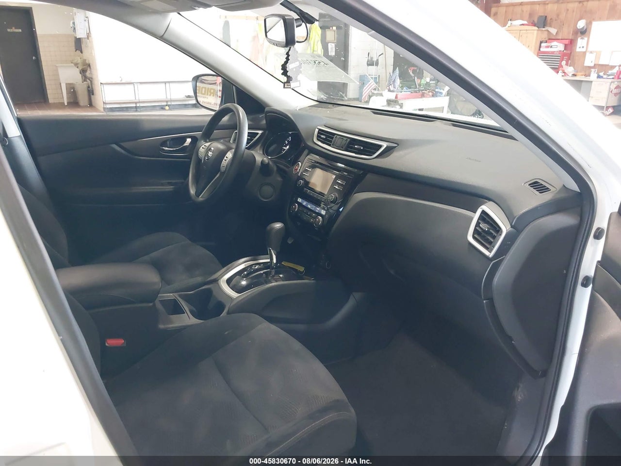 2014 NISSAN ROGUE SV · 5/11