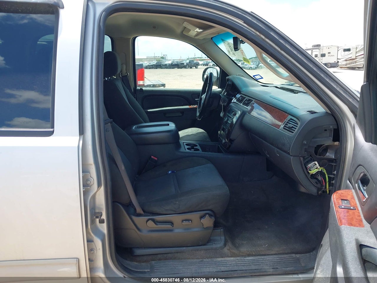 2010 GMC YUKON SLE · 5/11