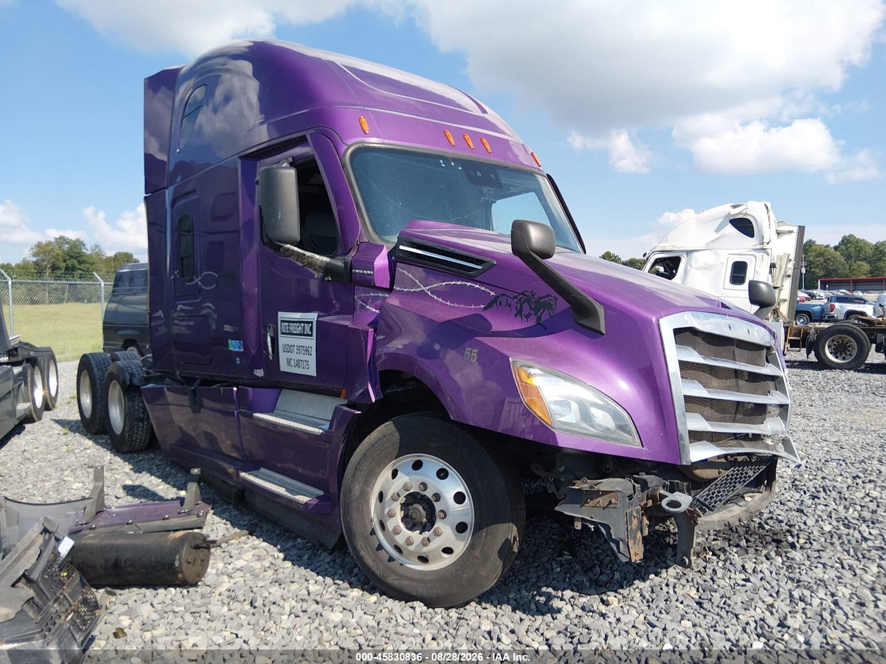 2020 FREIGHTLINER CASCADIA 126