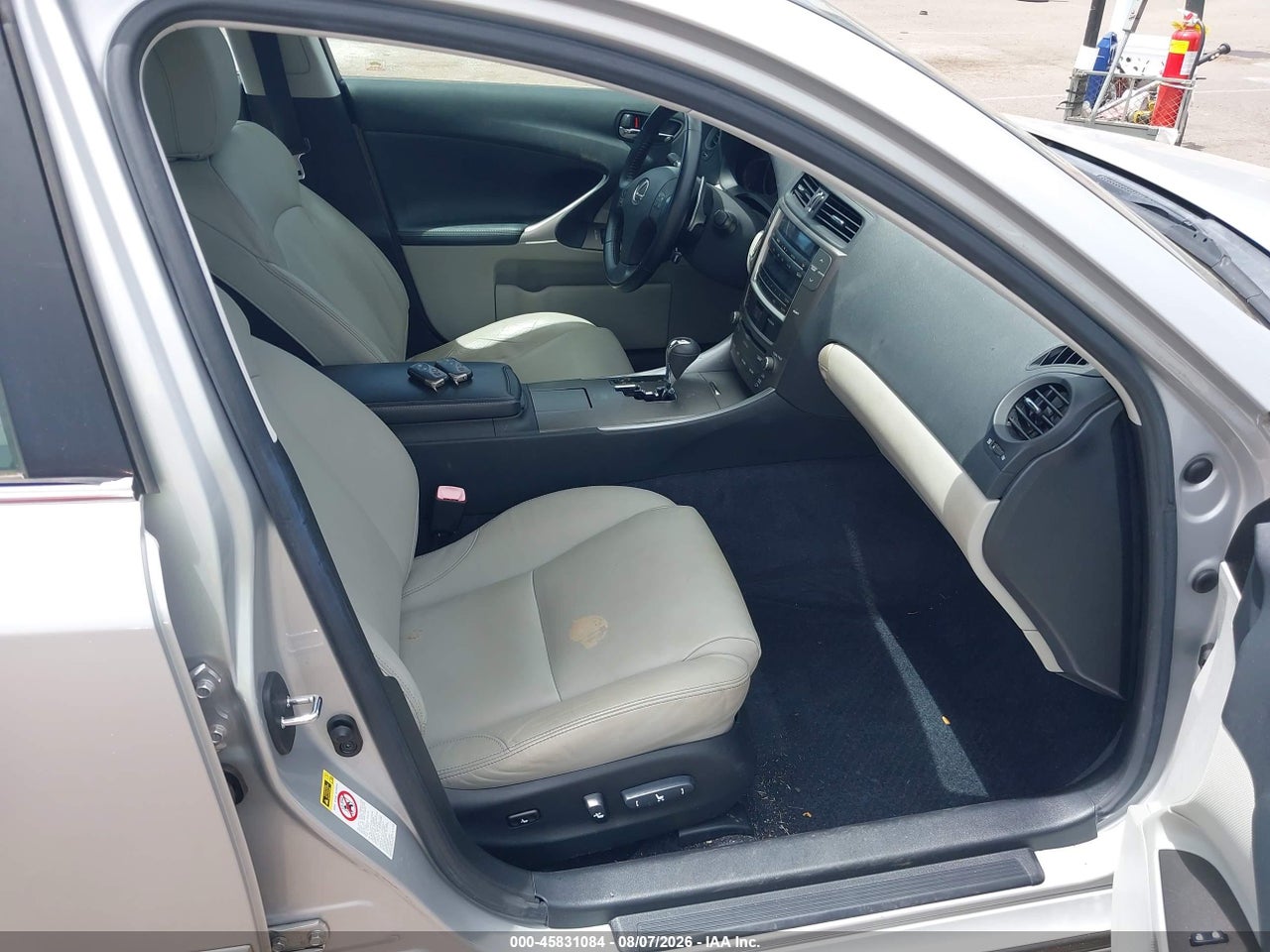 2010 LEXUS IS 250 · 5/11
