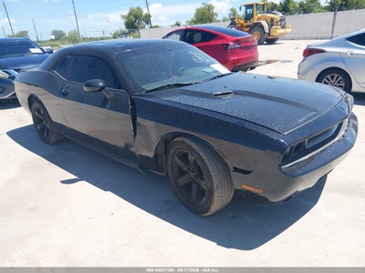 2C3CDYAG4EH****** · 2014 DODGE CHALLENGER SXT