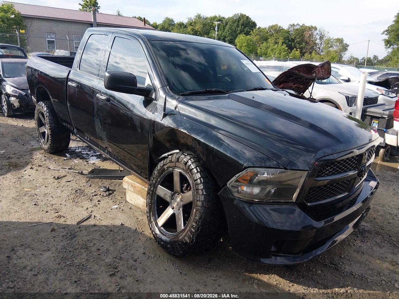2019 RAM 1500 CLASSIC EXPRESS 4X4 6'4 BOX