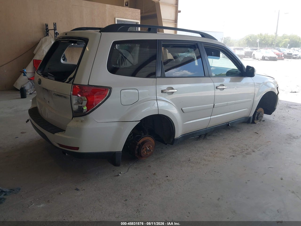 2010 SUBARU FORESTER 2.5X LIMITED · 4/10