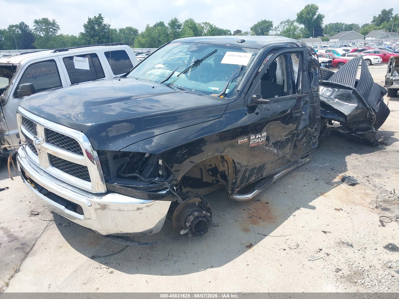 2017 RAM 2500 SLT  4X4 6'4 BOX · 2/10