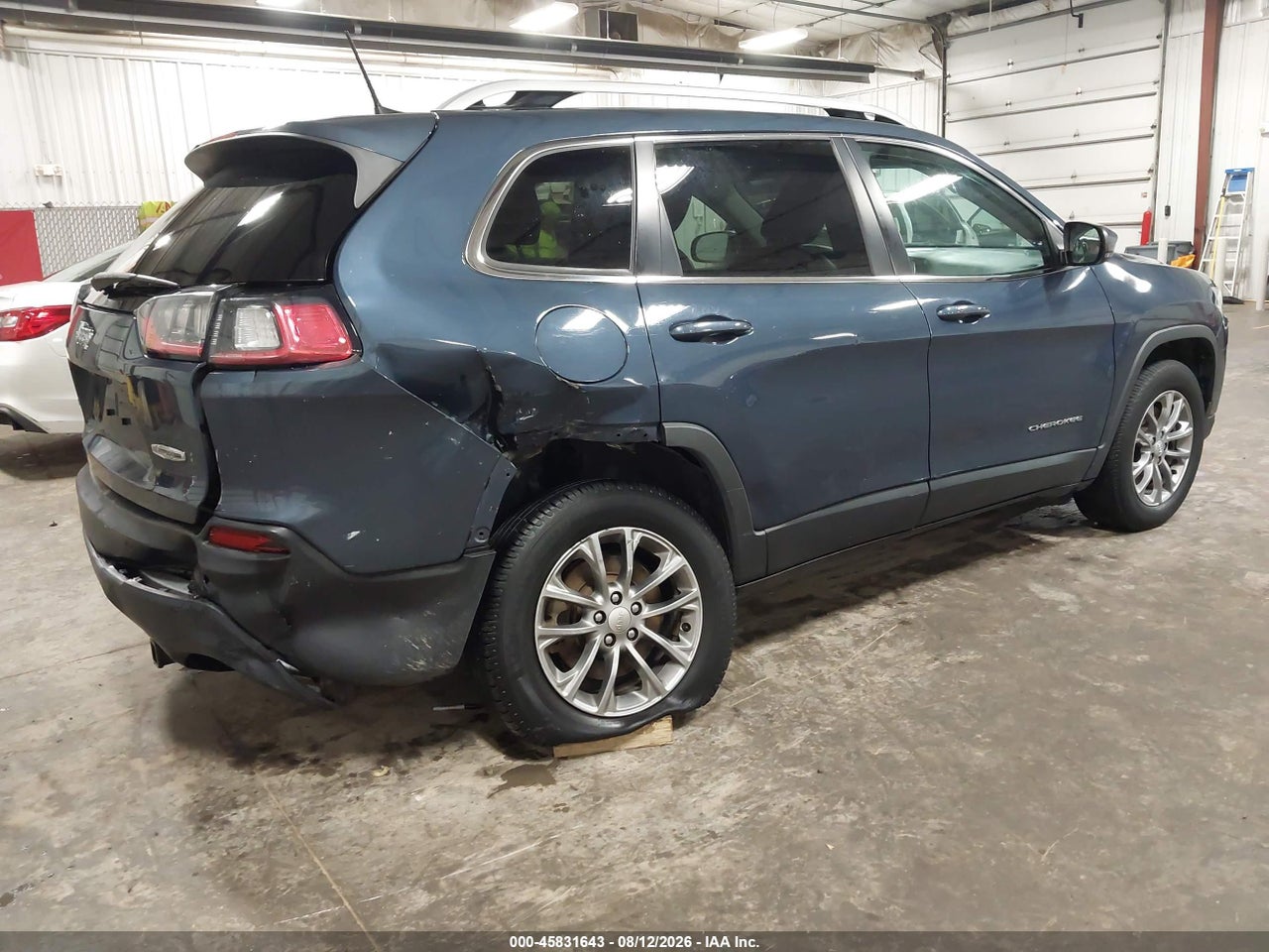 2019 JEEP CHEROKEE LATITUDE PLUS 4X4 · 4/11