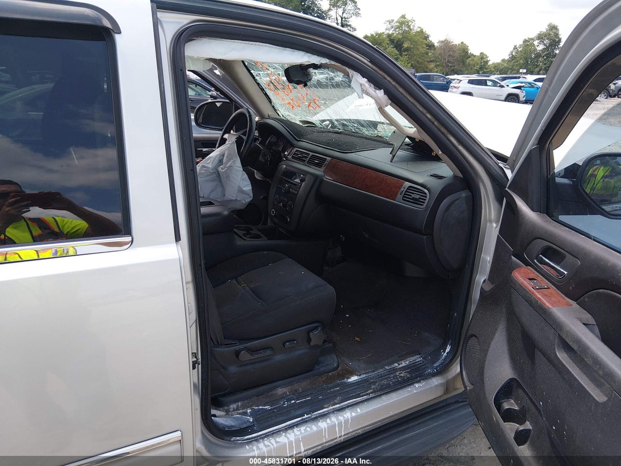 2011 GMC YUKON SLE · 5/11