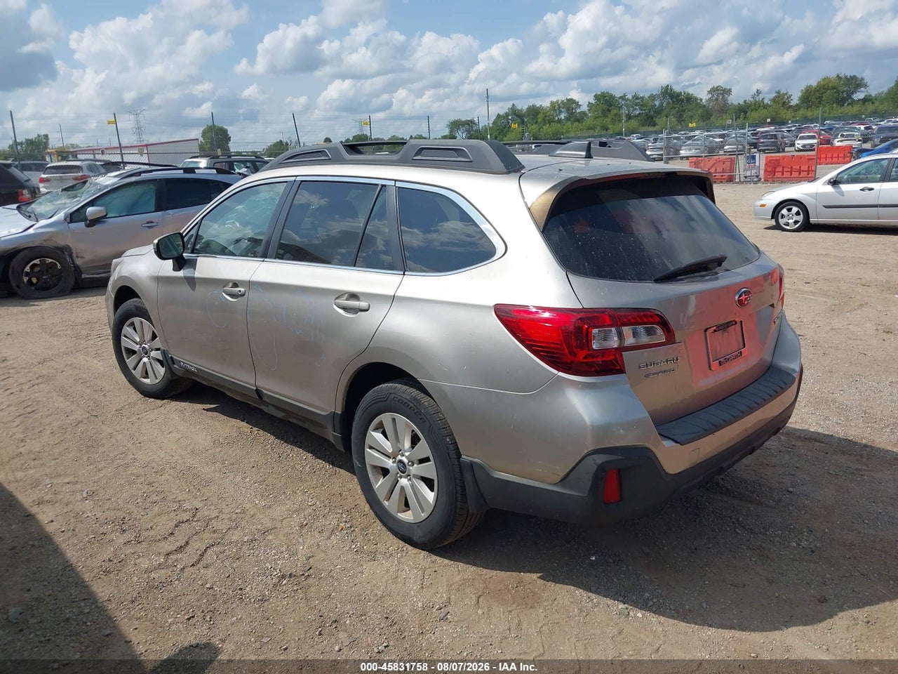 2019 SUBARU OUTBACK 2.5I PREMIUM · 3/11