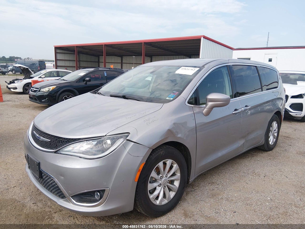 2019 CHRYSLER PACIFICA TOURING PLUS · 6/11