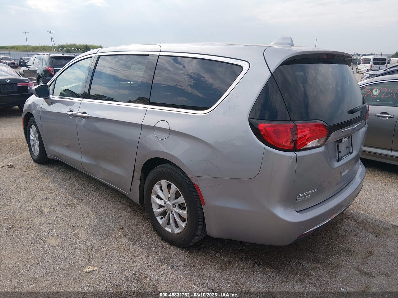 2019 CHRYSLER PACIFICA TOURING PLUS · 3/11