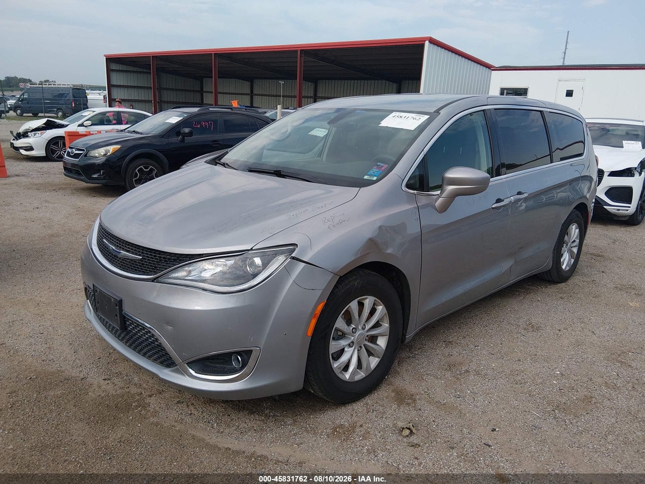 2019 CHRYSLER PACIFICA TOURING PLUS · 2/11