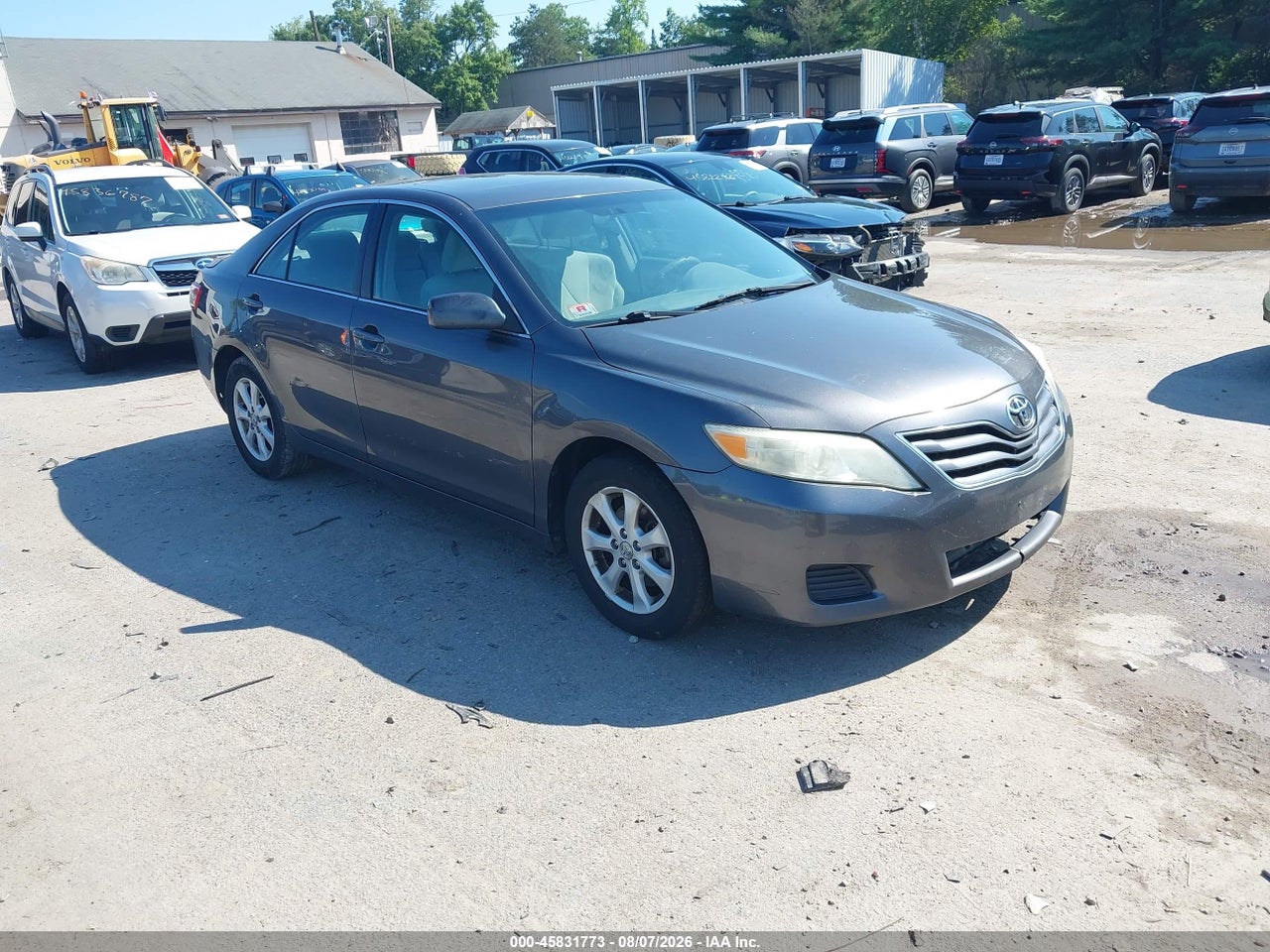4T4BF3EK1BR****** · 2011 TOYOTA CAMRY LE