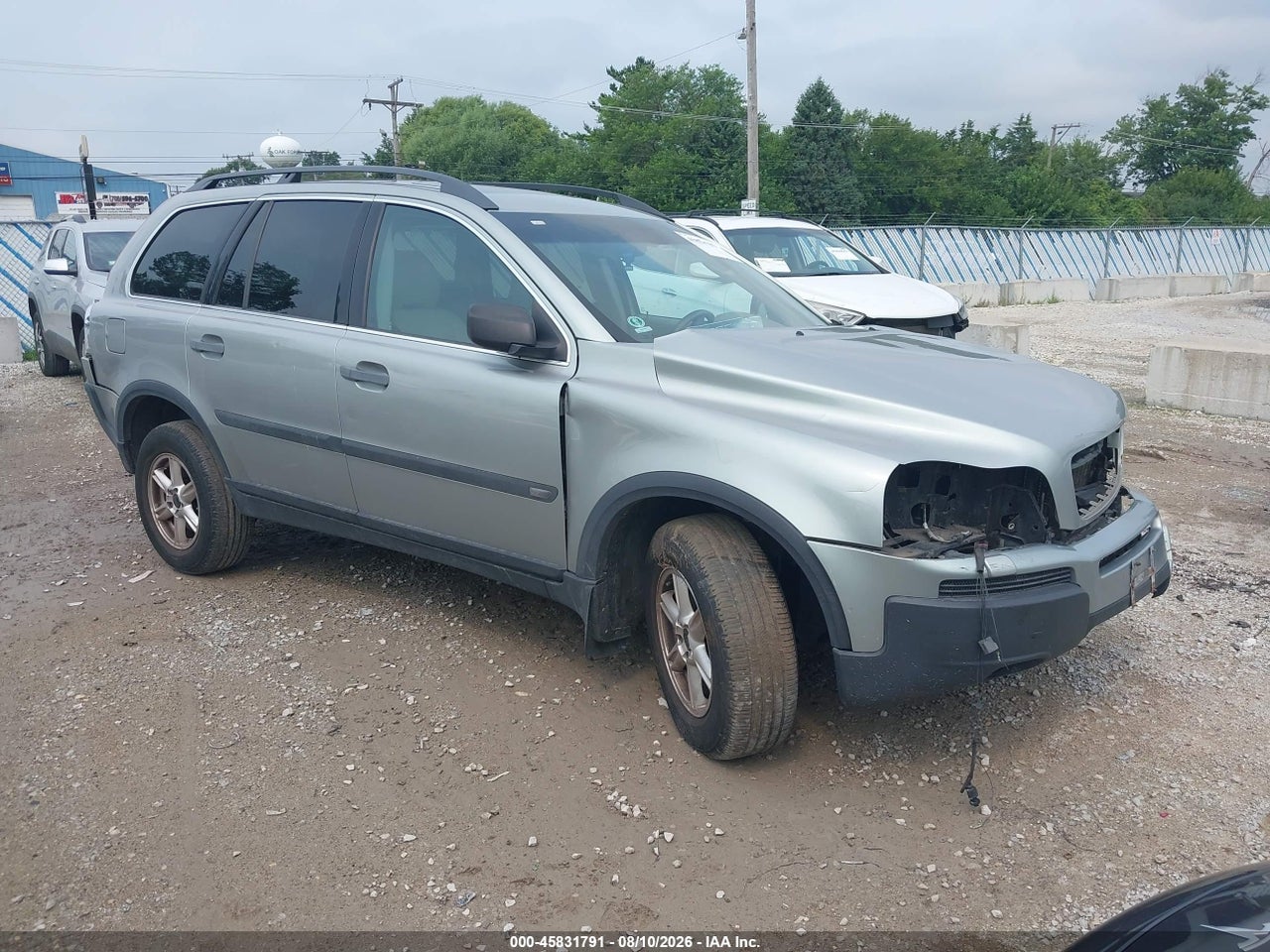 YV1CZ59H731****** · 2003 VOLVO XC90 2.5T