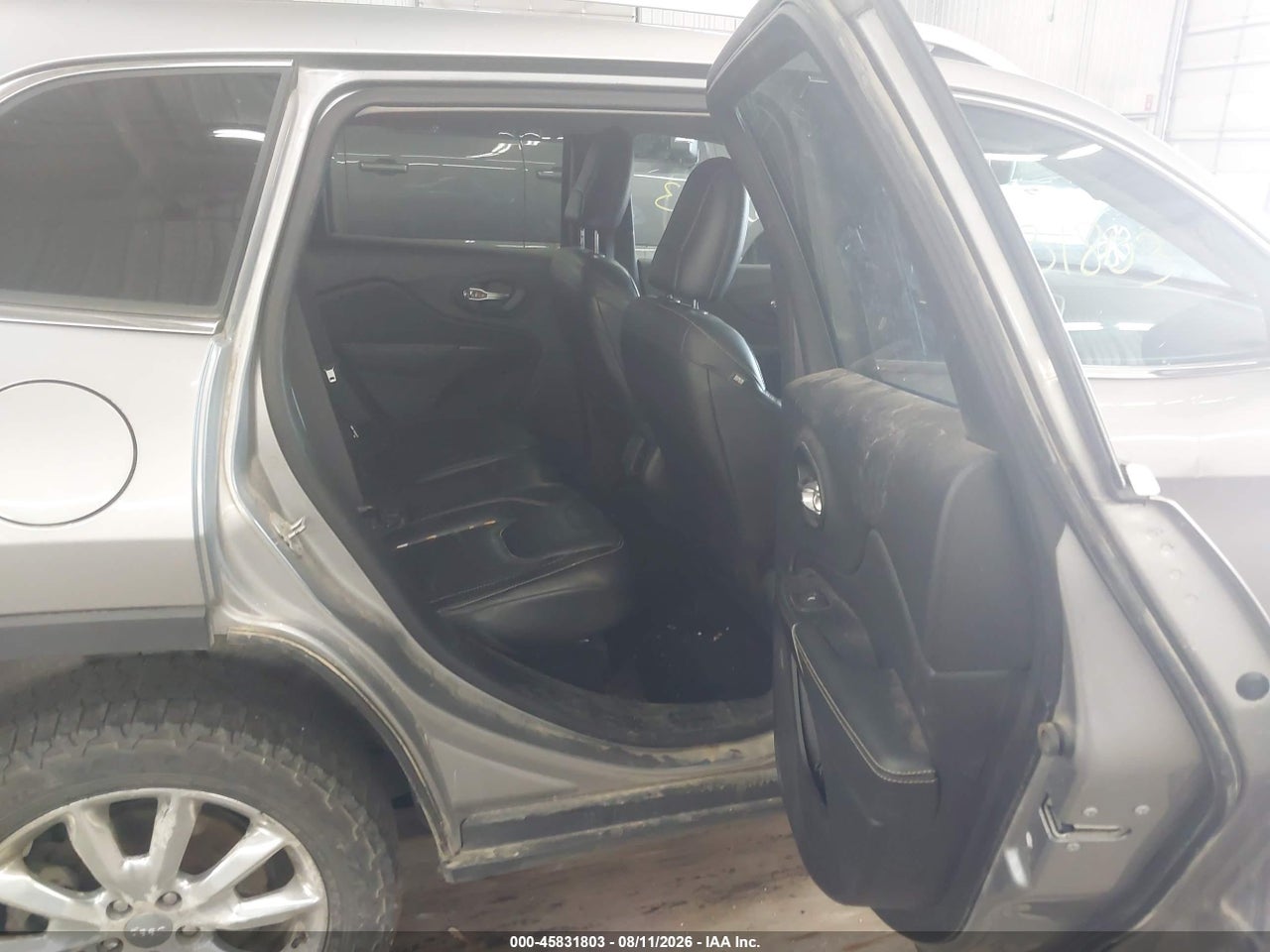 2015 JEEP CHEROKEE LIMITED · 8/11