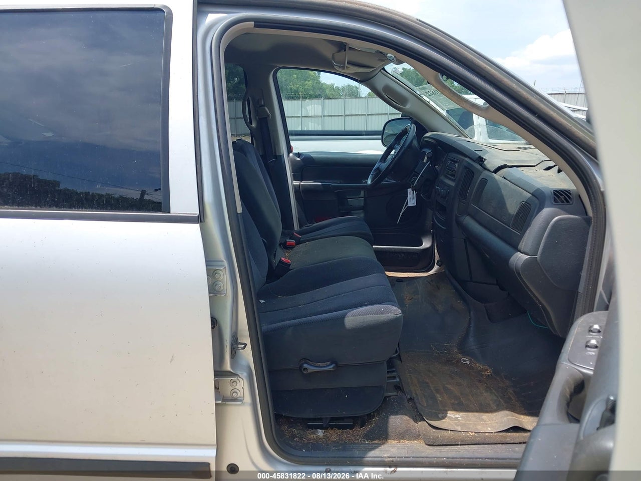 2002 DODGE RAM 1500 ST · 5/11