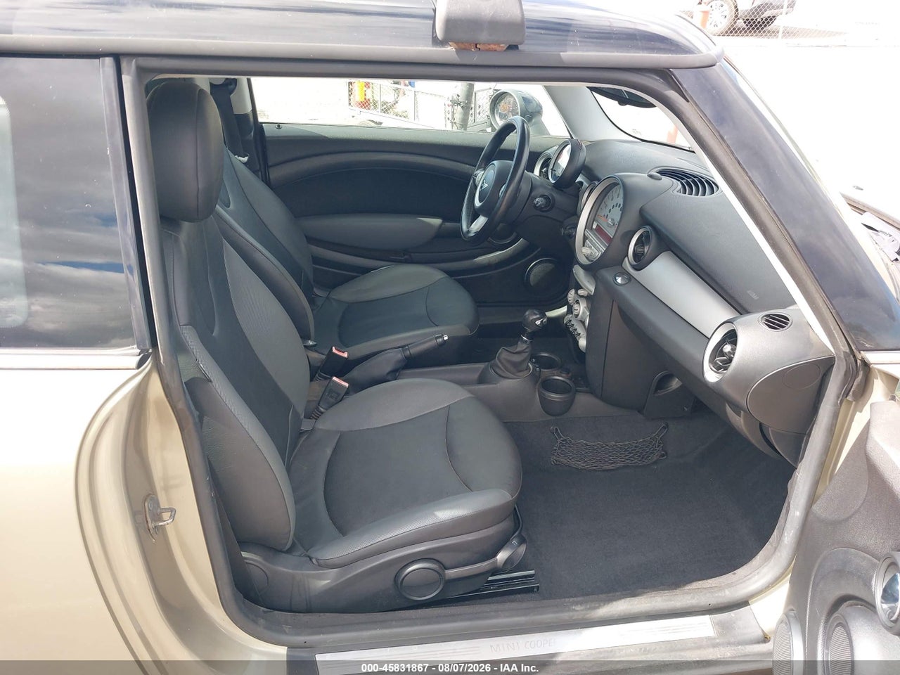 2010 MINI COOPER · 5/11