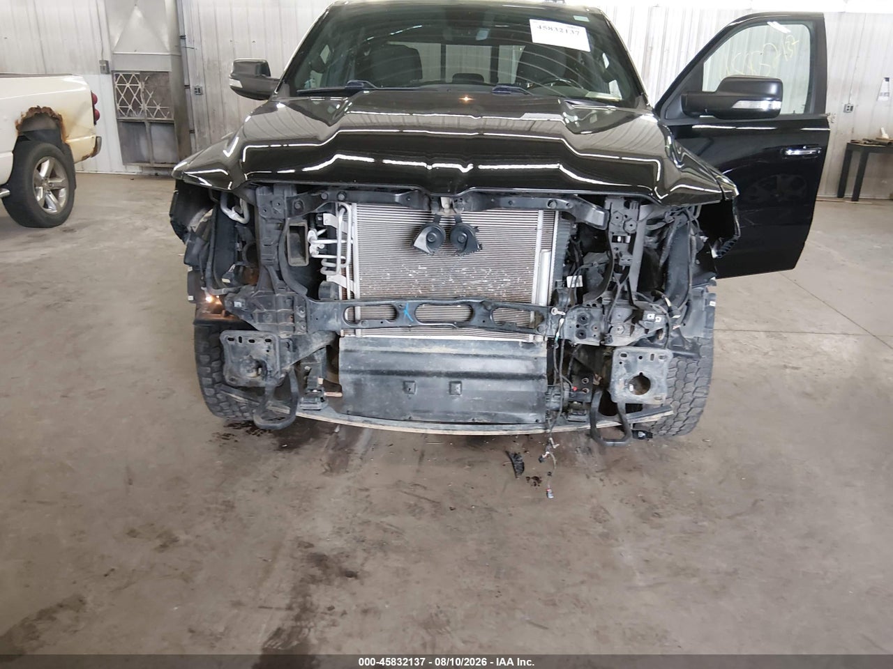 2020 RAM 1500 BIG HORN  4X4 6'4 BOX · 6/11