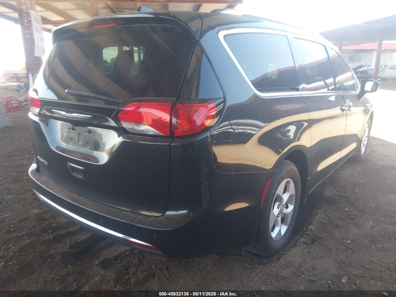 2017 CHRYSLER PACIFICA TOURING-L PLUS · 4/11