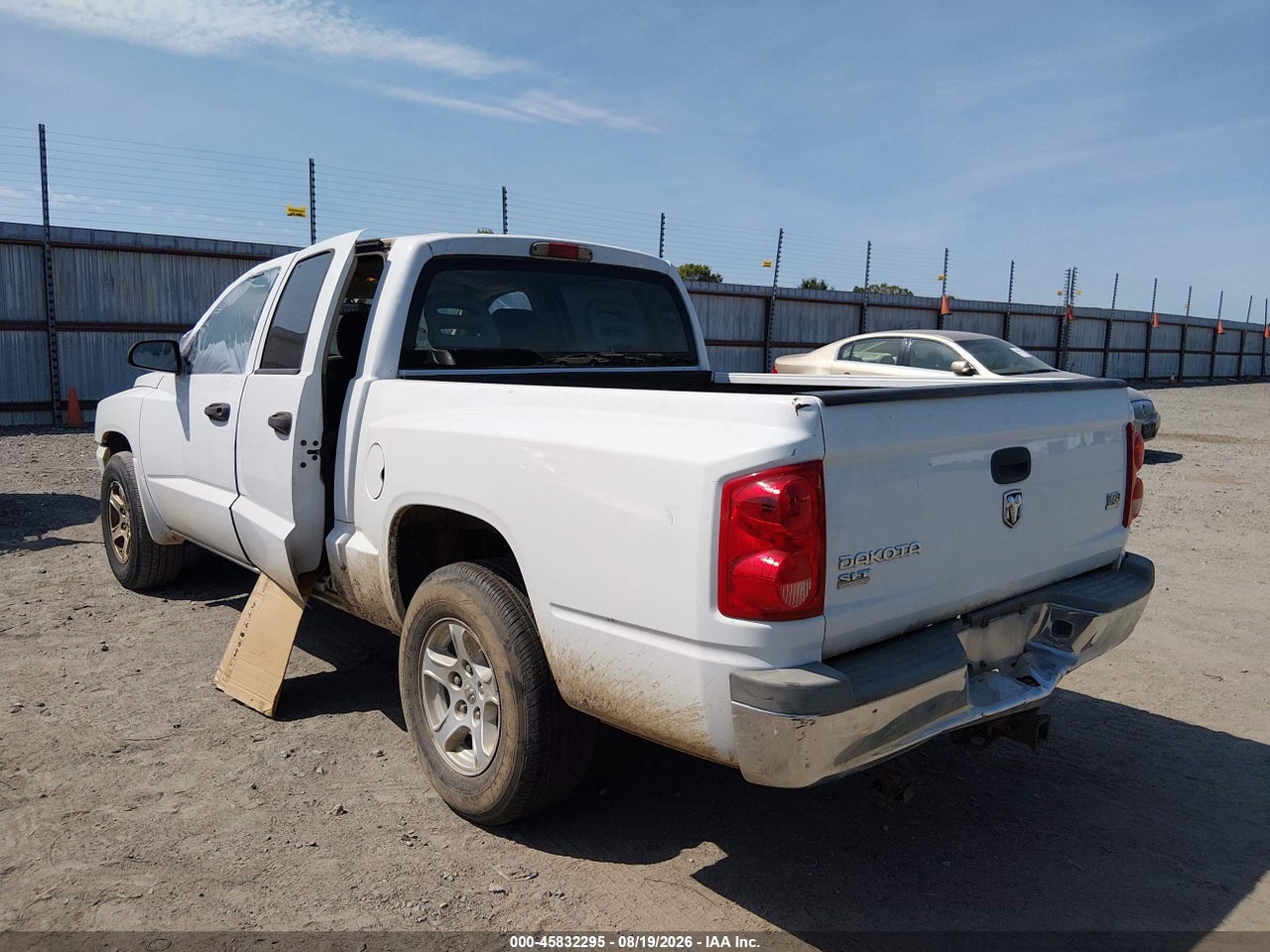 2006 DODGE DAKOTA SLT · 3/11