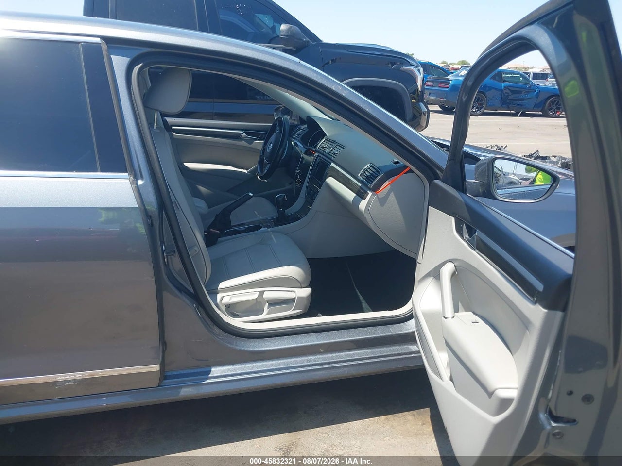 2016 VOLKSWAGEN PASSAT 1.8T SE · 5/11