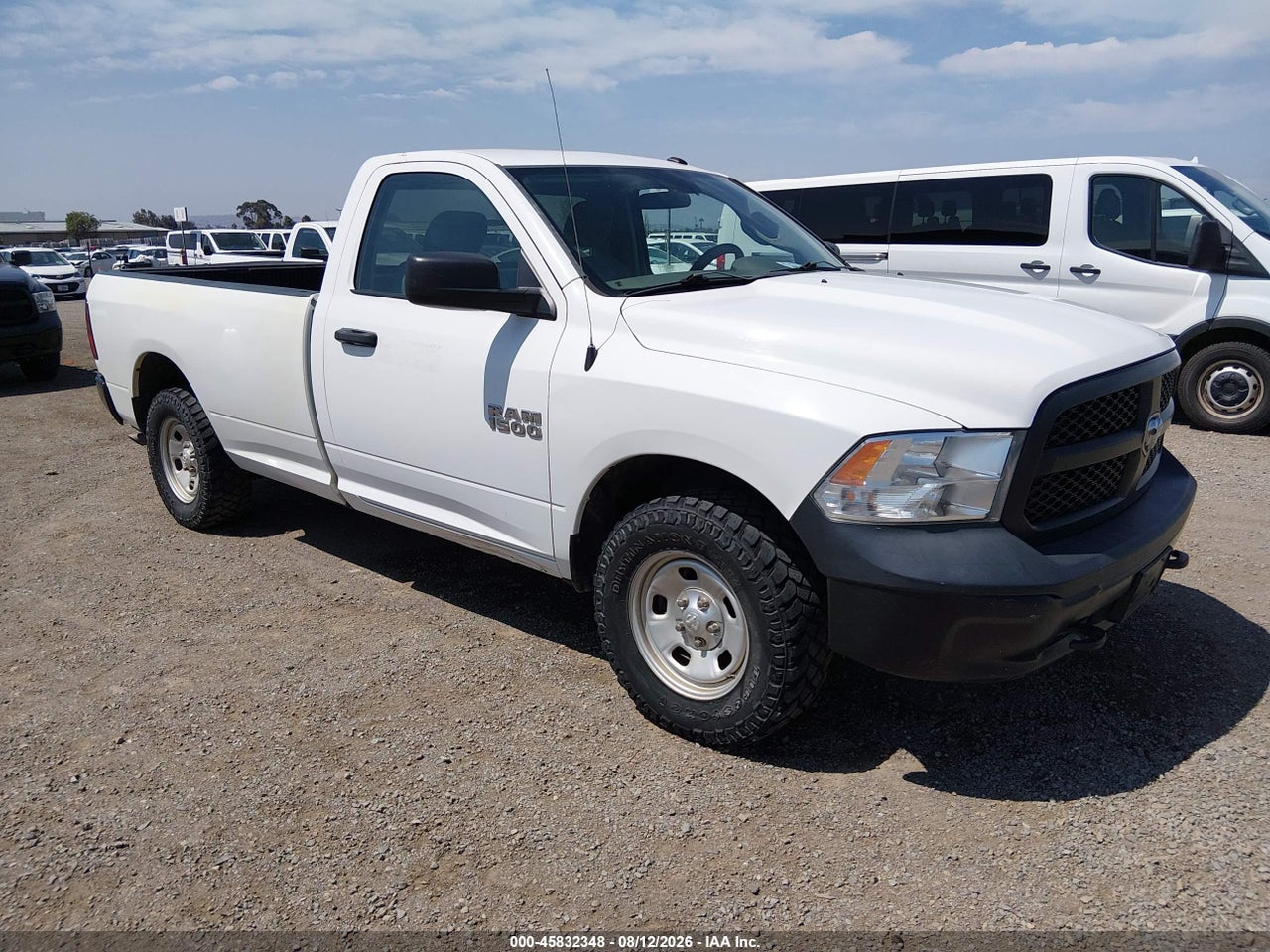 2017 RAM 1500 TRADESMAN  4X4 8' BOX
