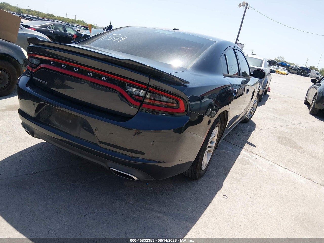 2016 DODGE CHARGER SE · 4/10
