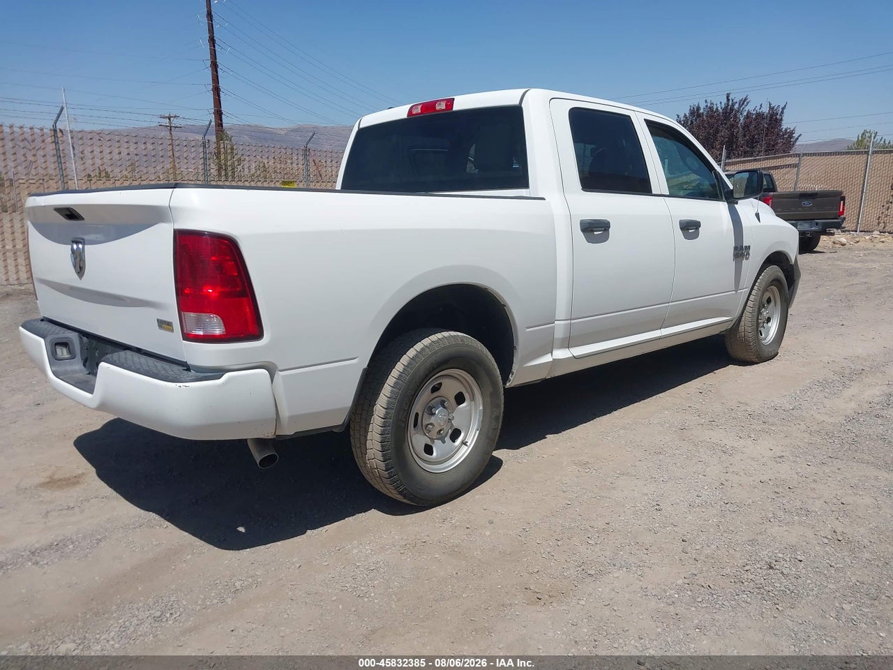 2016 RAM 1500 TRADESMAN · 4/11