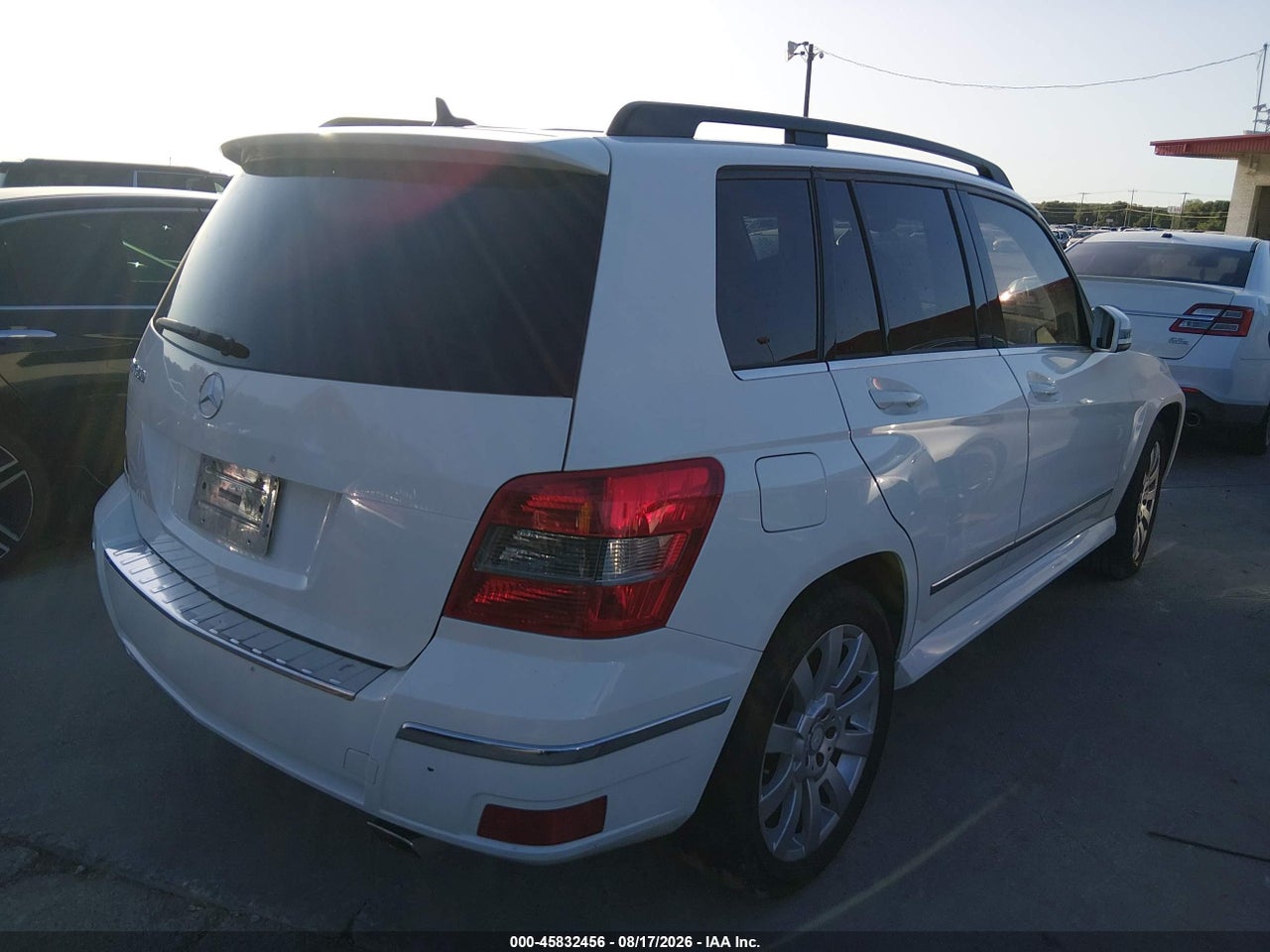 2010 MERCEDES-BENZ GLK 350 · 4/11