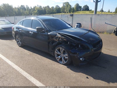 JN1BY1AR1EM****** · 2014 INFINITI Q70 3.7X