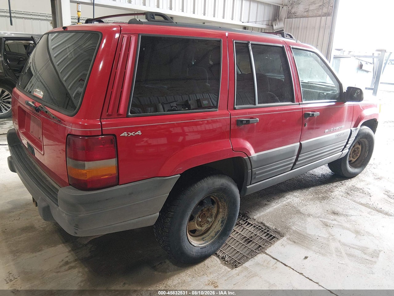 1996 JEEP GRAND CHEROKEE LAREDO · 4/11