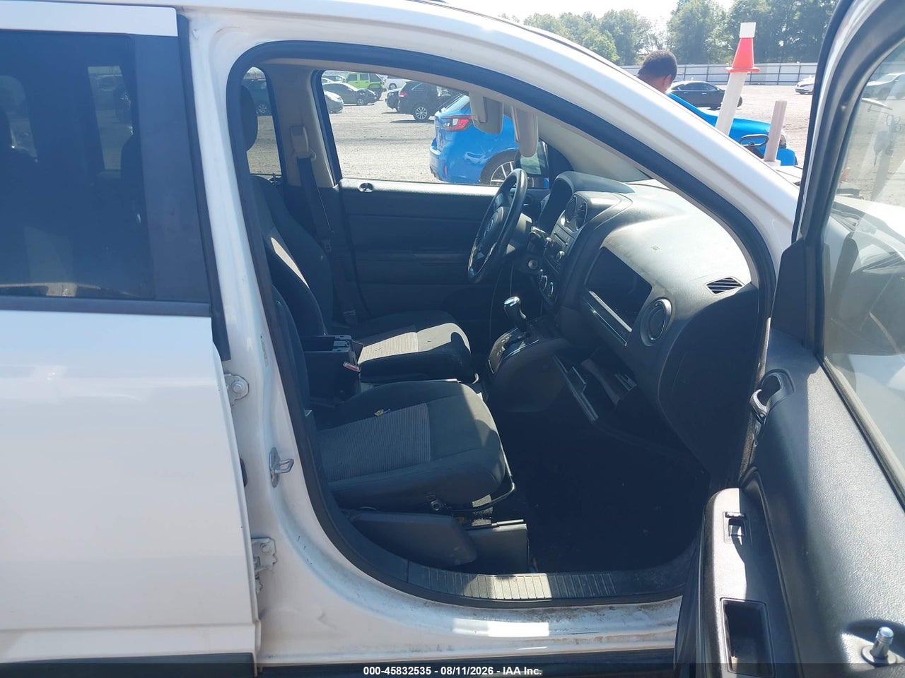 2011 JEEP COMPASS   · 5/11