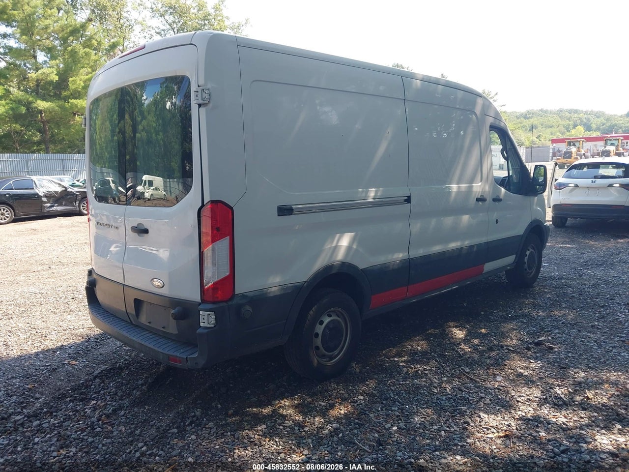 2015 FORD TRANSIT-150   · 4/11