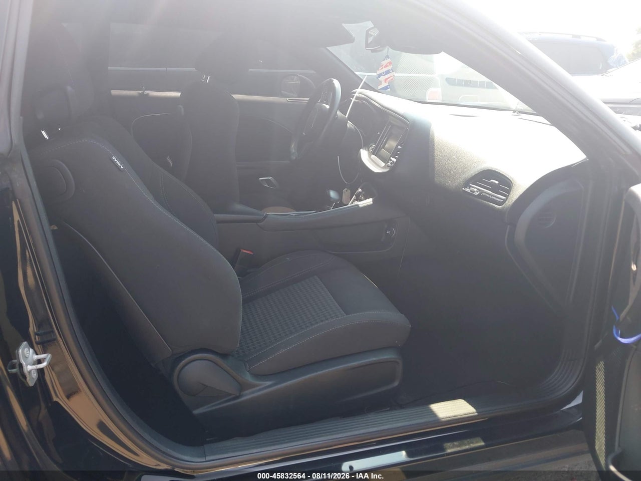 2017 DODGE CHALLENGER SXT · 5/10