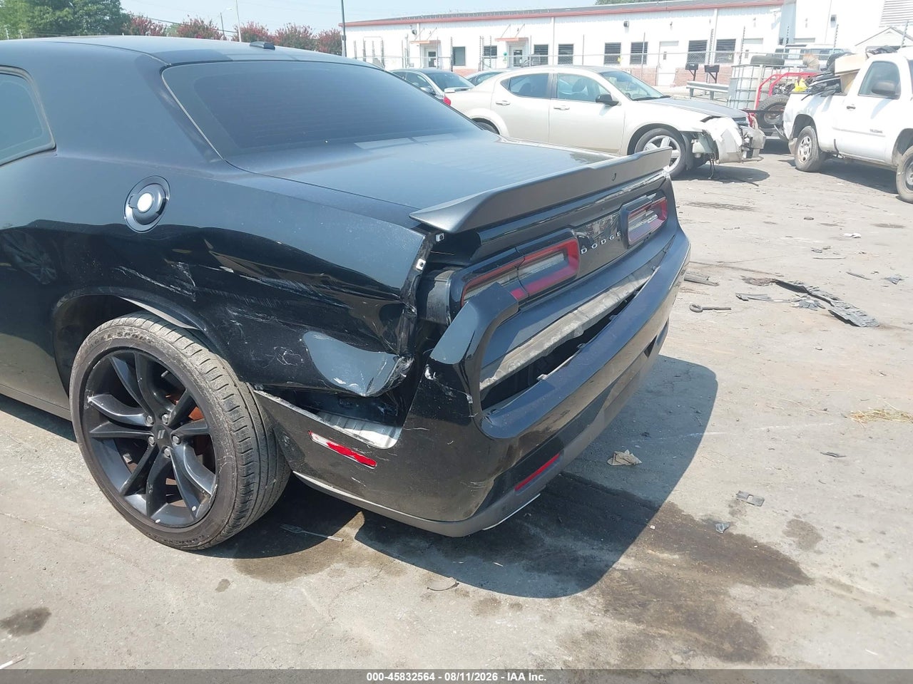2017 DODGE CHALLENGER SXT · 6/10