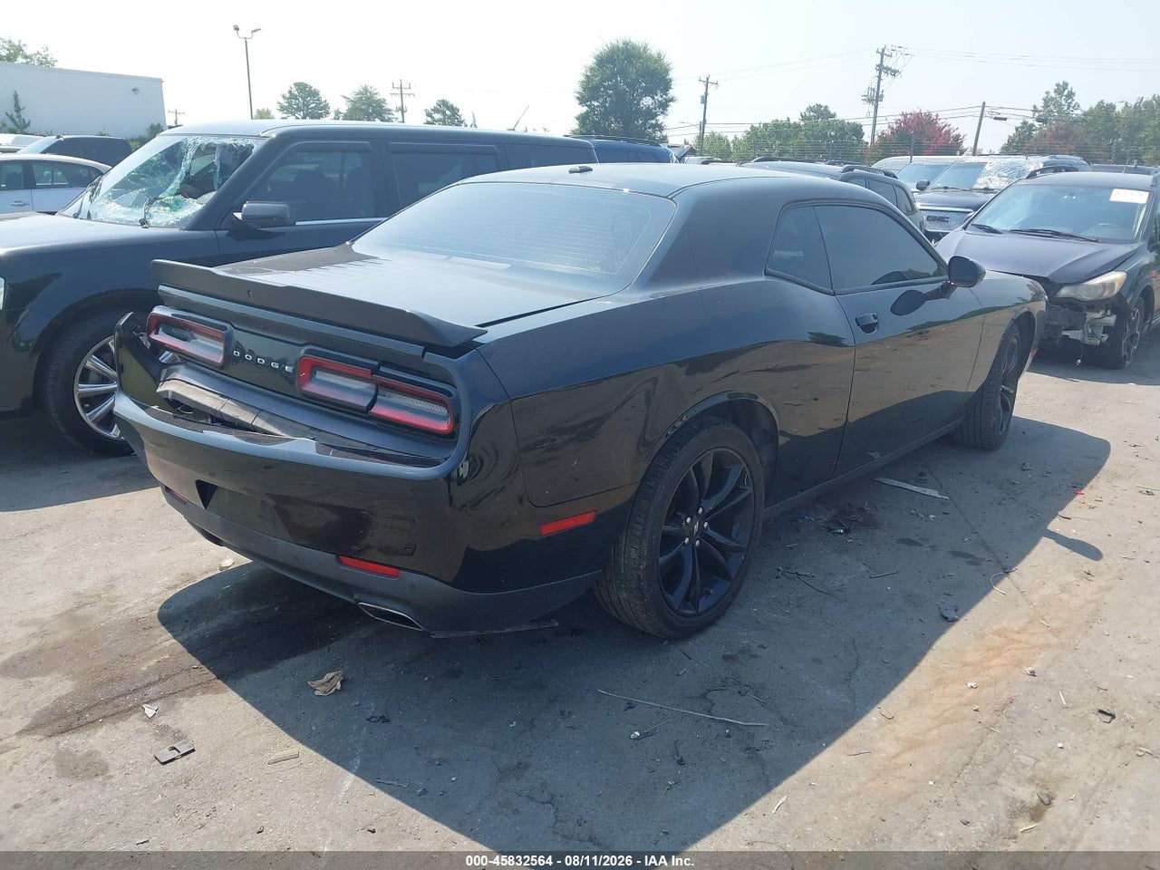 2017 DODGE CHALLENGER SXT · 4/10