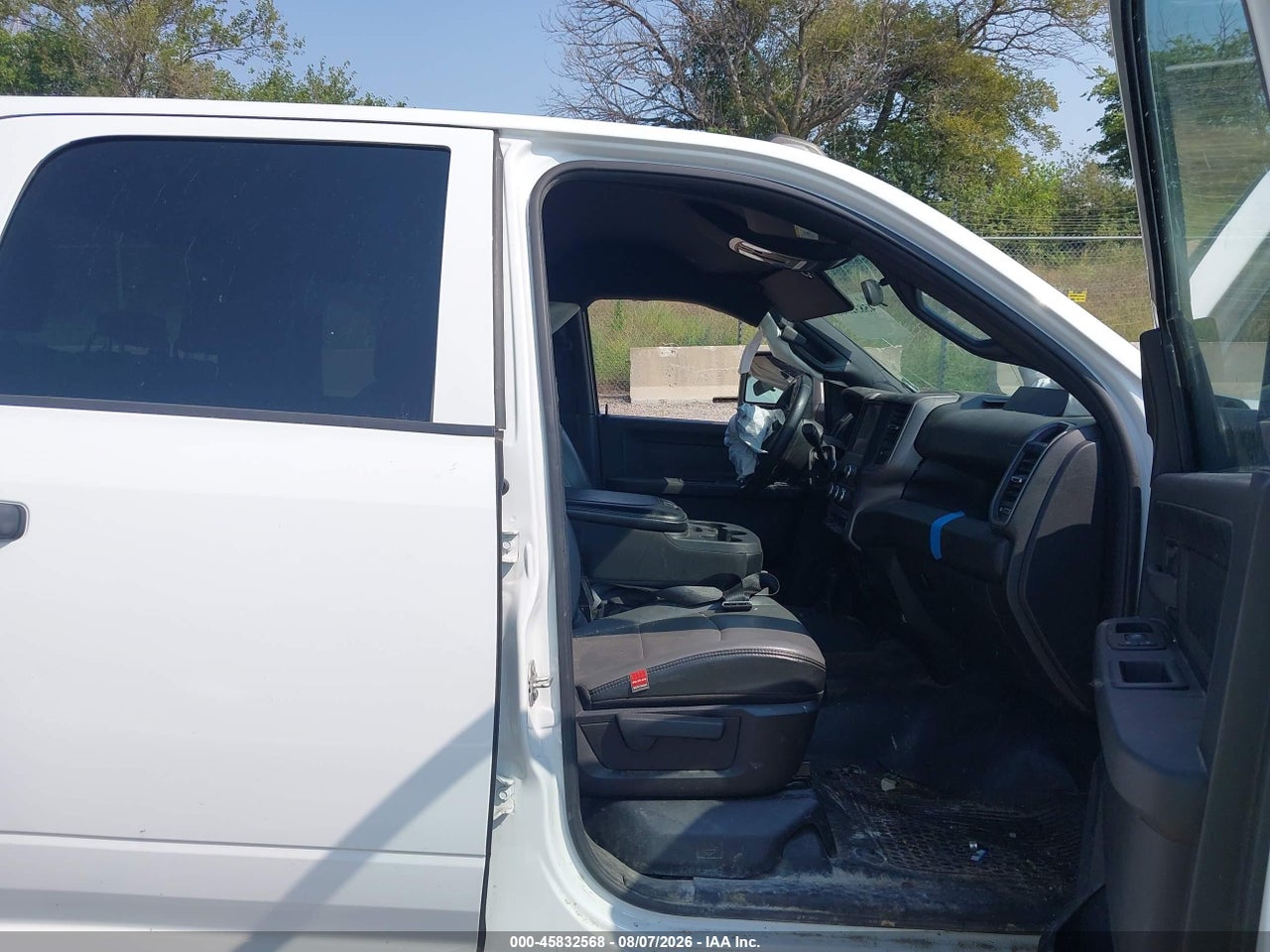 2024 RAM 2500 TRADESMAN  4X4 8' BOX · 5/10