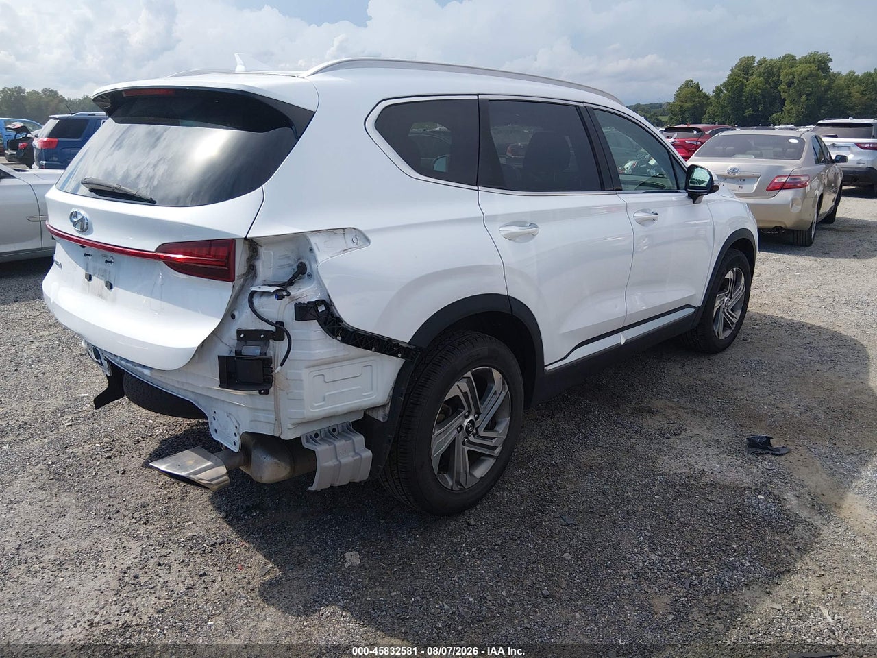 2022 HYUNDAI SANTA FE SEL · 4/11