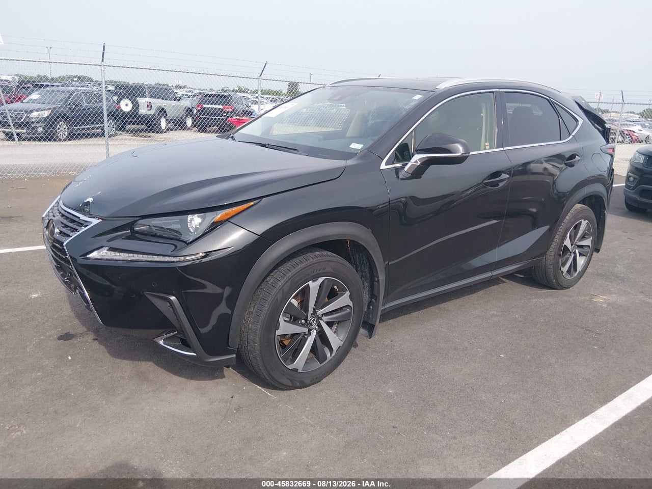 2020 LEXUS NX 300 · 2/8