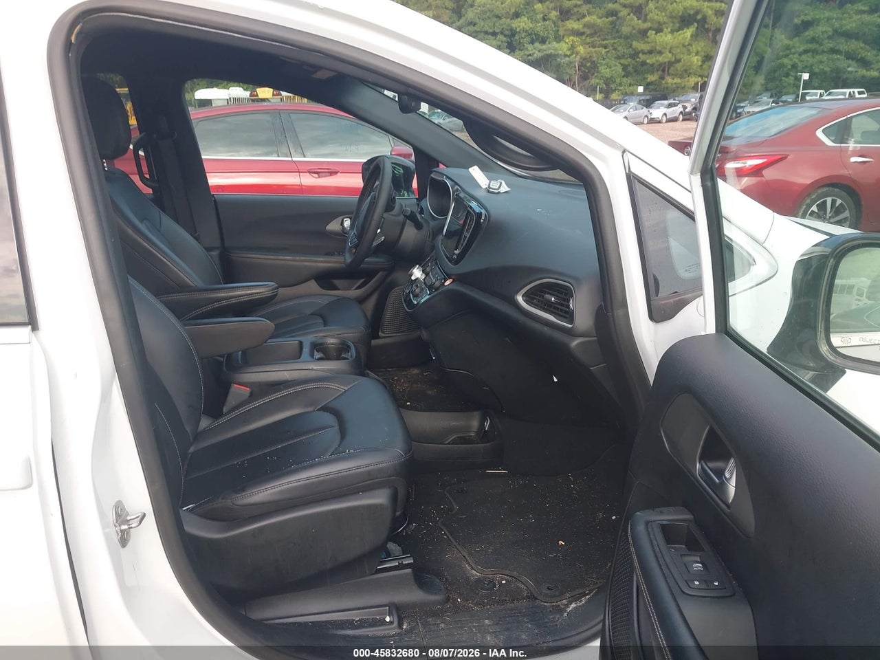 2025 CHRYSLER PACIFICA SELECT · 5/11
