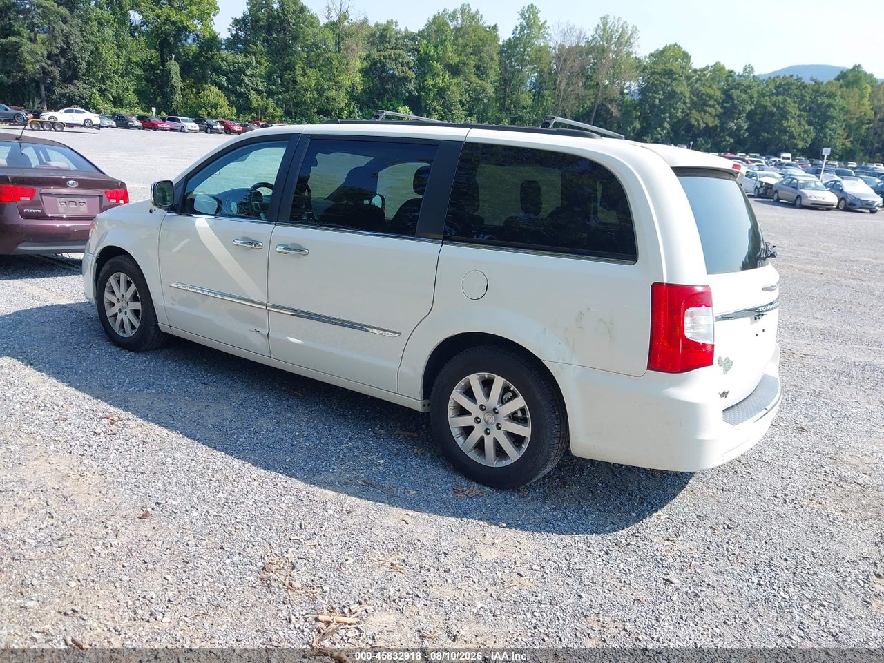 2011 CHRYSLER TOWN &amp; COUNTRY TOURING-L · 3/11